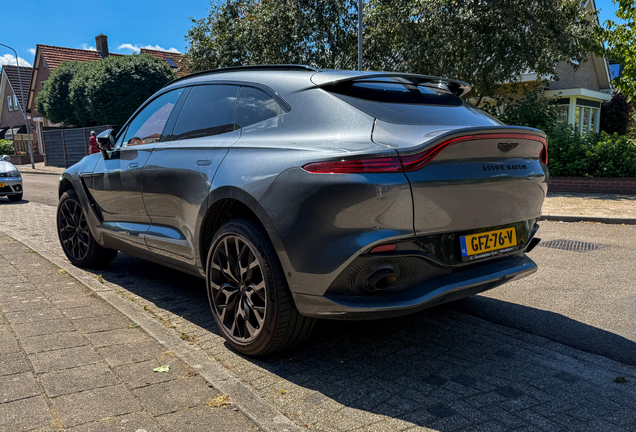 Aston Martin DBX
