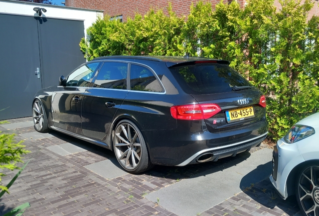 Audi RS4 Avant B8