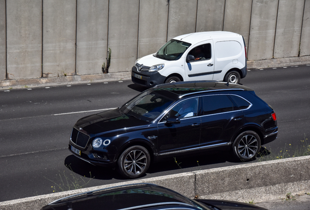 Bentley Bentayga V8
