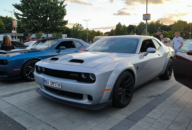 Dodge Challenger SRT Hellcat Widebody