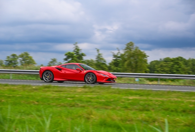 Ferrari F8 Tributo