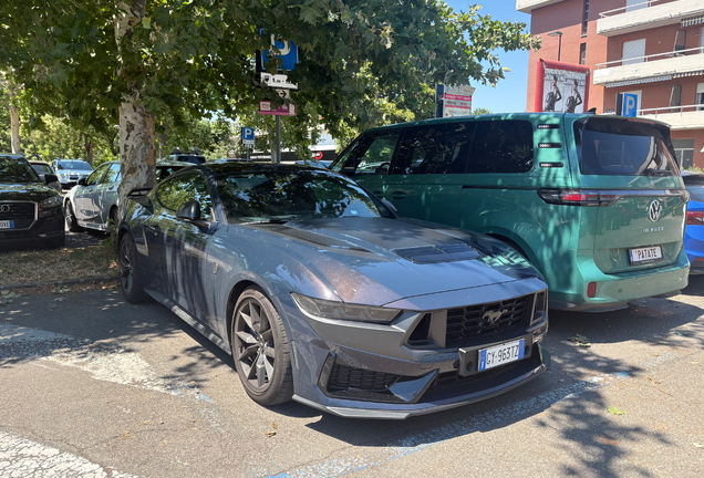 Ford Mustang Dark Horse 2024
