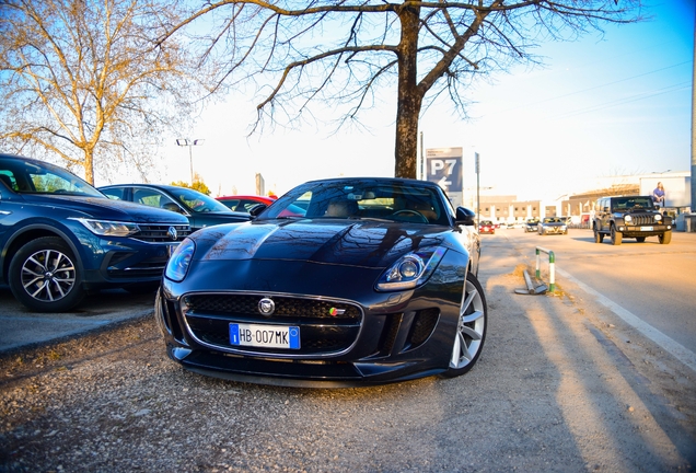 Jaguar F-TYPE S Convertible