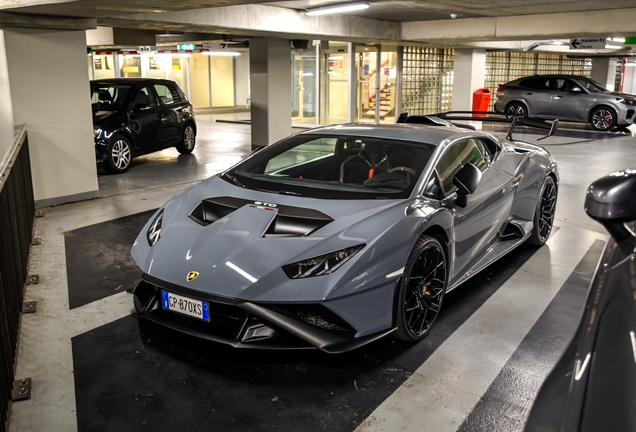 Lamborghini Huracán LP640-2 STO
