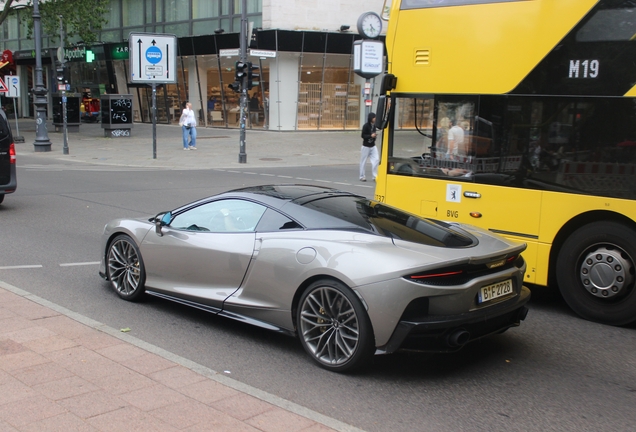 McLaren GT