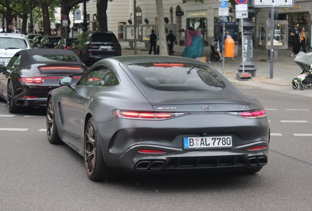 Mercedes-AMG GT 63 C192