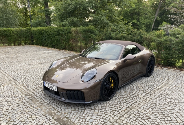 Porsche 992 Carrera 4 GTS Cabriolet MkII