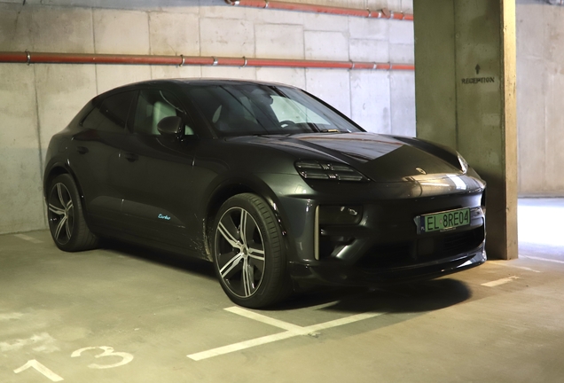 Porsche Macan EV Turbo