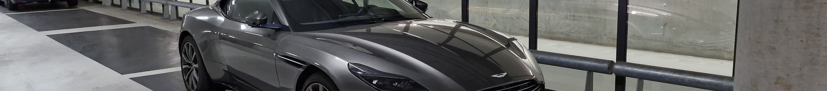 Aston Martin DB11 V8