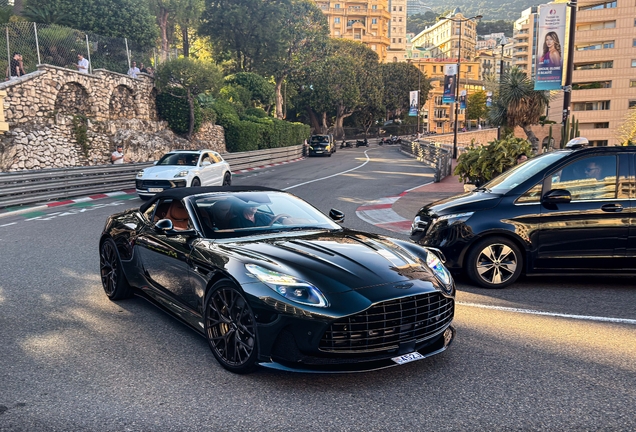 Aston Martin DB12 Volante