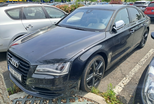 Audi S8 D4
