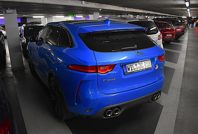 Jaguar F-PACE SVR