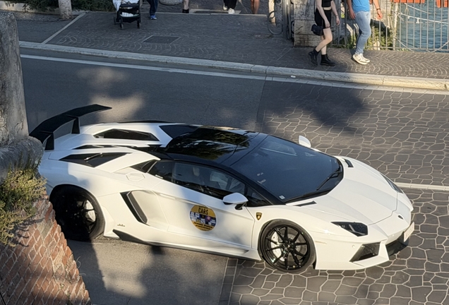 Lamborghini Aventador LP700-4 Roadster