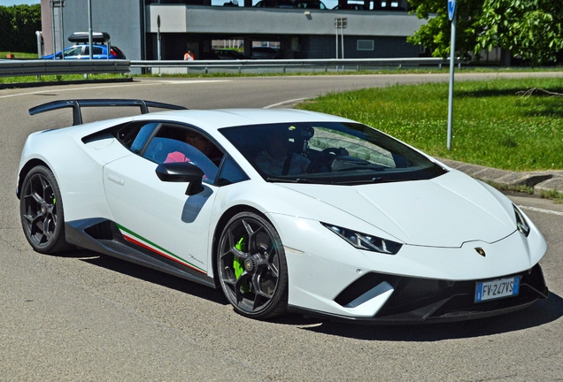 Lamborghini Huracán LP640-4 Performante