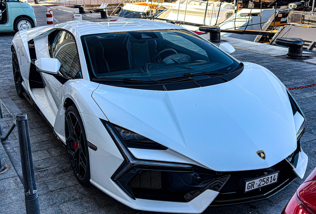 Lamborghini Revuelto