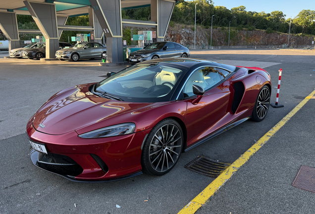 McLaren GT