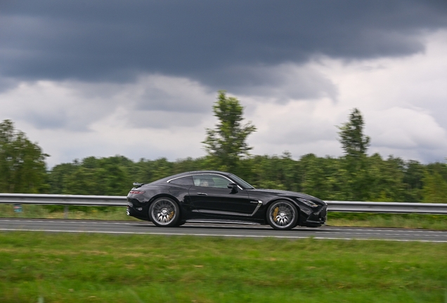 Mercedes-AMG GT 63 C192