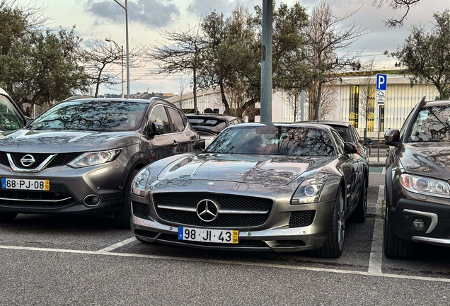 Mercedes-Benz SLS AMG