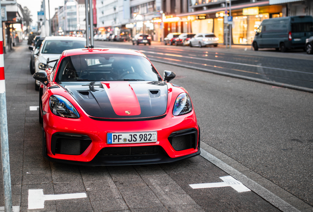 Porsche 718 Cayman GT4 RS Weissach Package