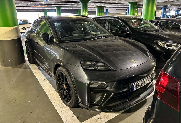 Porsche Macan EV GTS