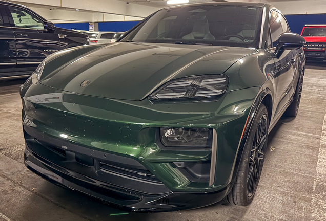 Porsche Macan EV Turbo