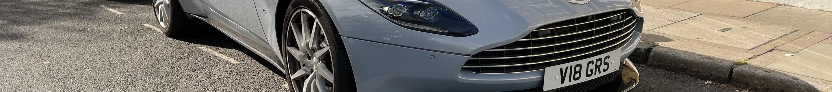 Aston Martin DB11