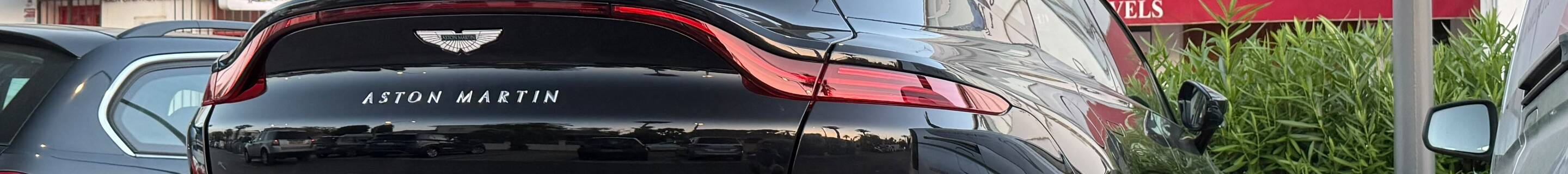 Aston Martin DBX