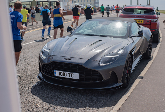 Aston Martin DB12 Volante
