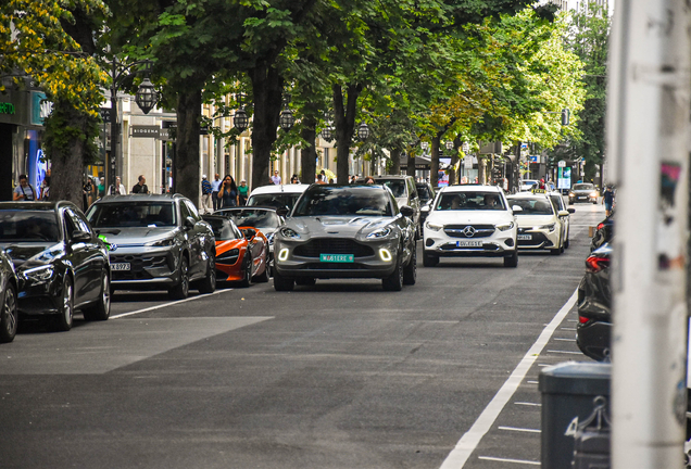Aston Martin DBX