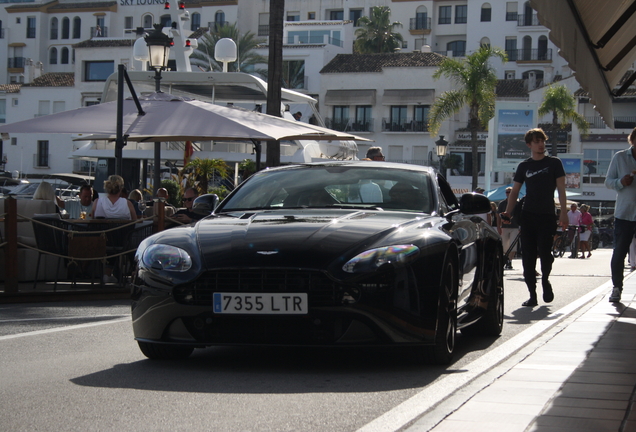 Aston Martin V8 Vantage 2012