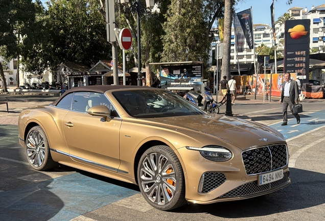 Bentley Continental GTC Mulliner 2025
