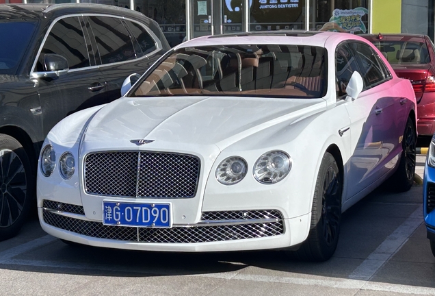 Bentley Flying Spur V8