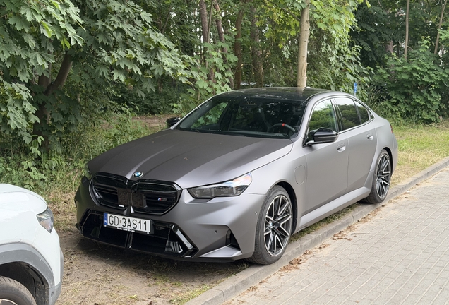 BMW M5 G90