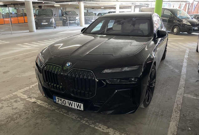 BMW M760e xDrive