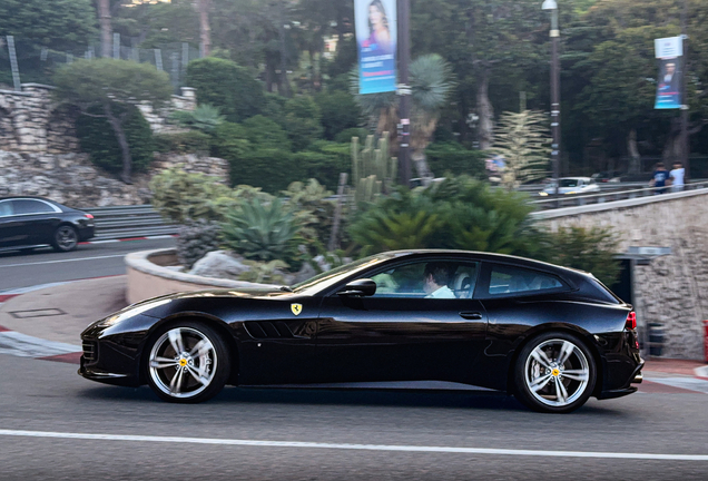 Ferrari GTC4Lusso