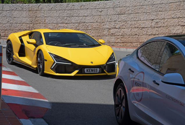 Lamborghini Revuelto