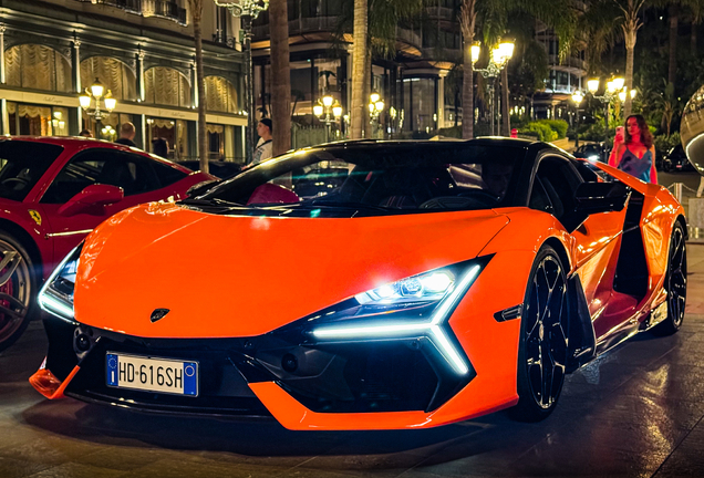 Lamborghini Revuelto