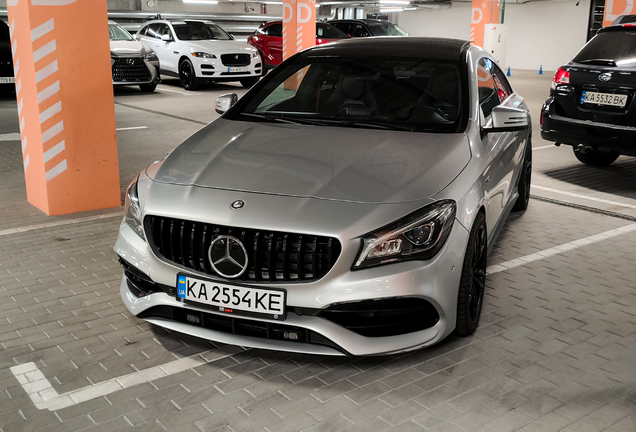 Mercedes-Benz CLA 45 AMG C117