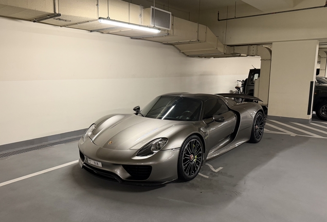 Porsche 918 Spyder Weissach Package