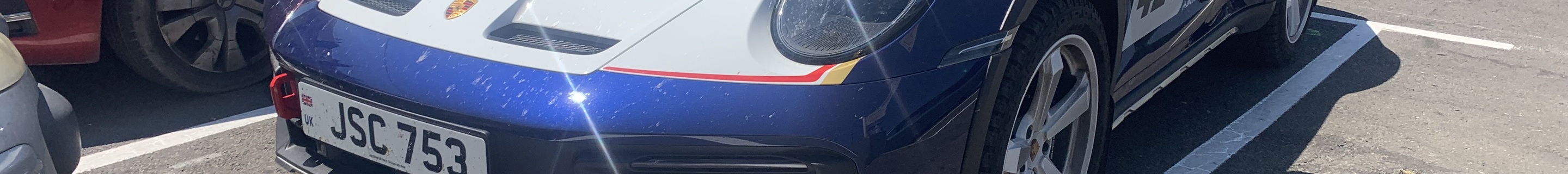 Porsche 992 Dakar