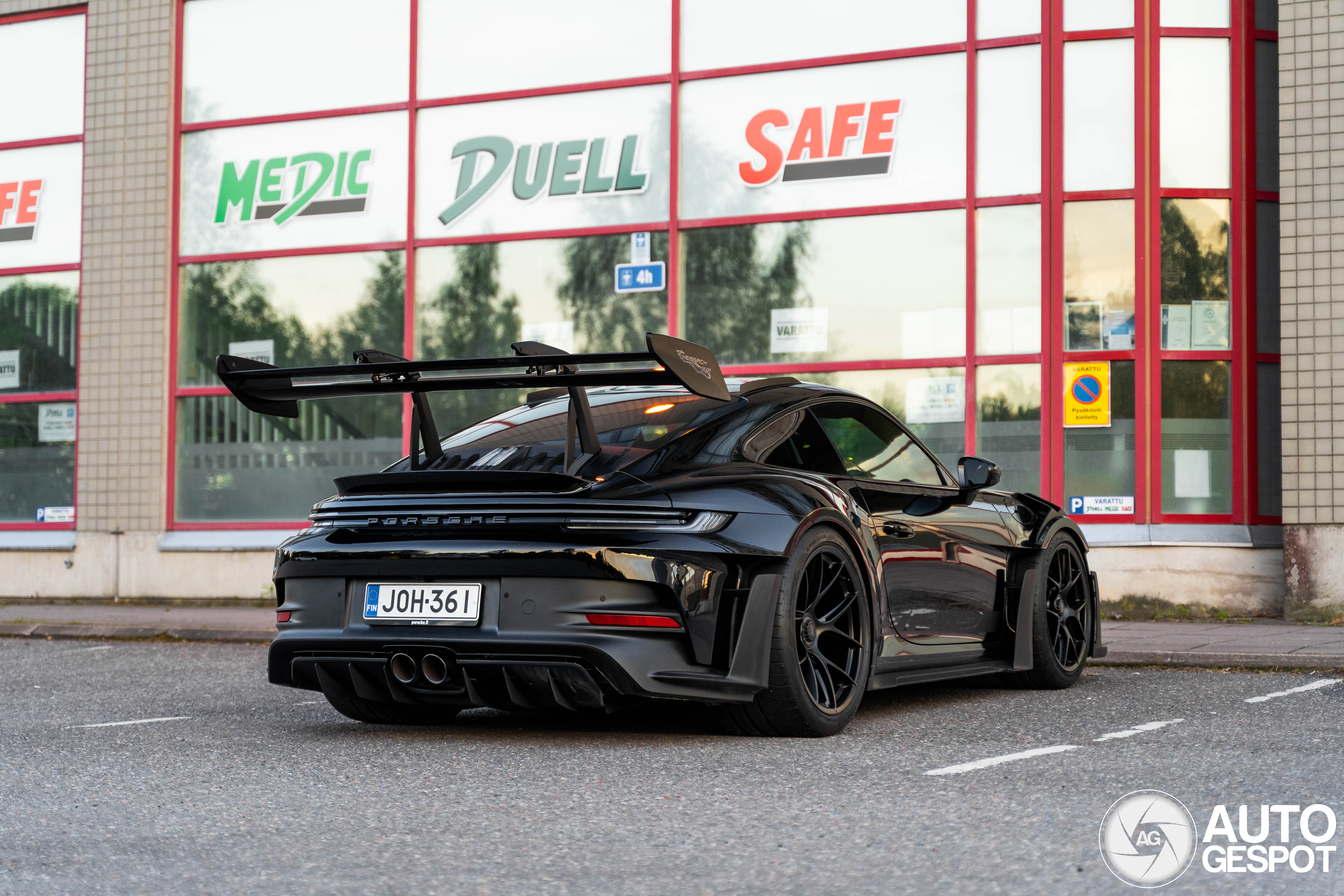 Porsche 992 GT3 RS MkI Weissach Package