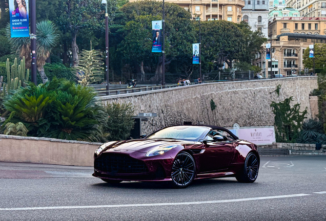 Aston Martin DB12 Volante