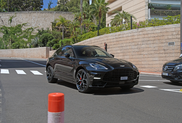 Aston Martin DBX S