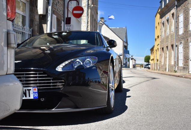 Aston Martin V8 Vantage S