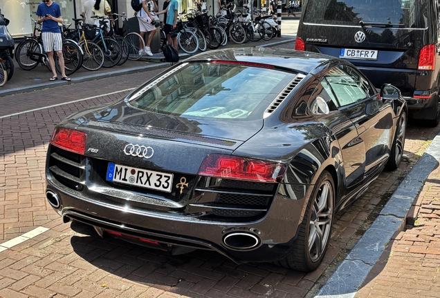 Audi R8 V10
