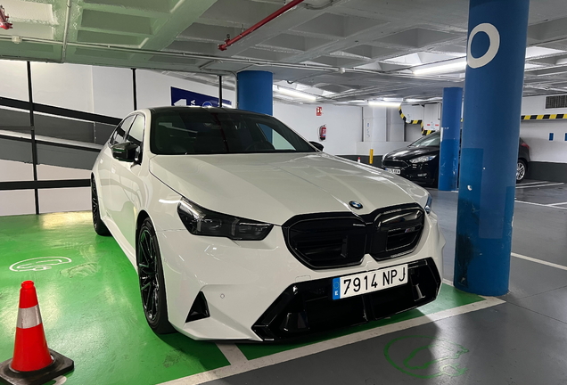 BMW M5 G90