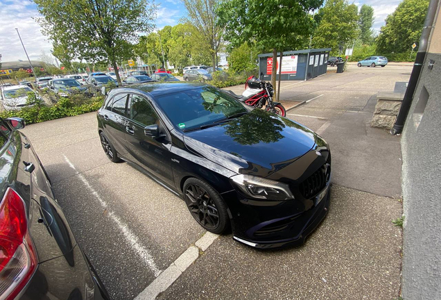 Mercedes-AMG A 45 W176 2015