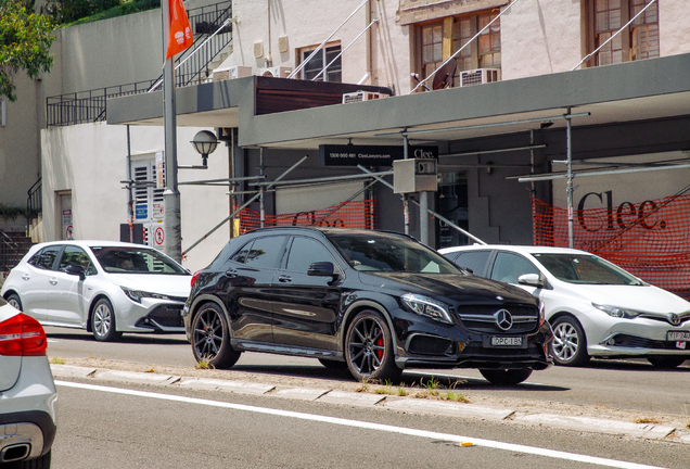 Mercedes-Benz GLA 45 AMG X156