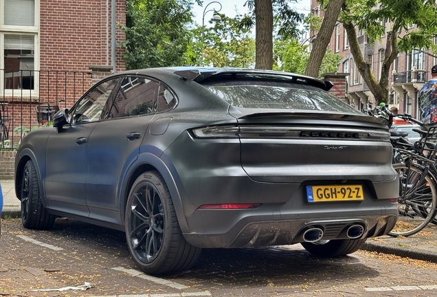 Porsche Cayenne Coupé Turbo E-Hybrid