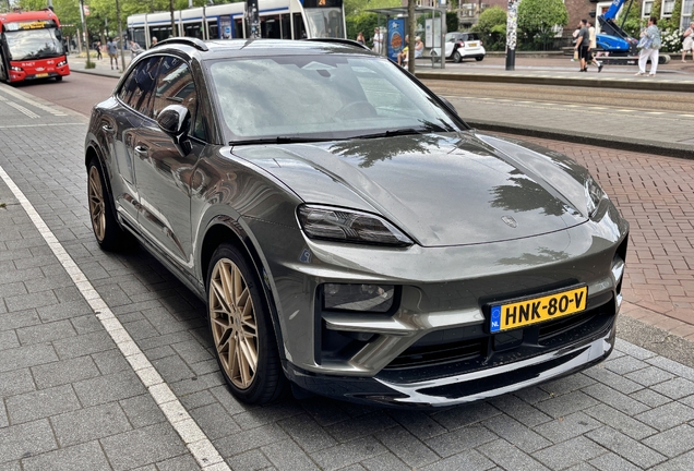 Porsche Macan EV Turbo